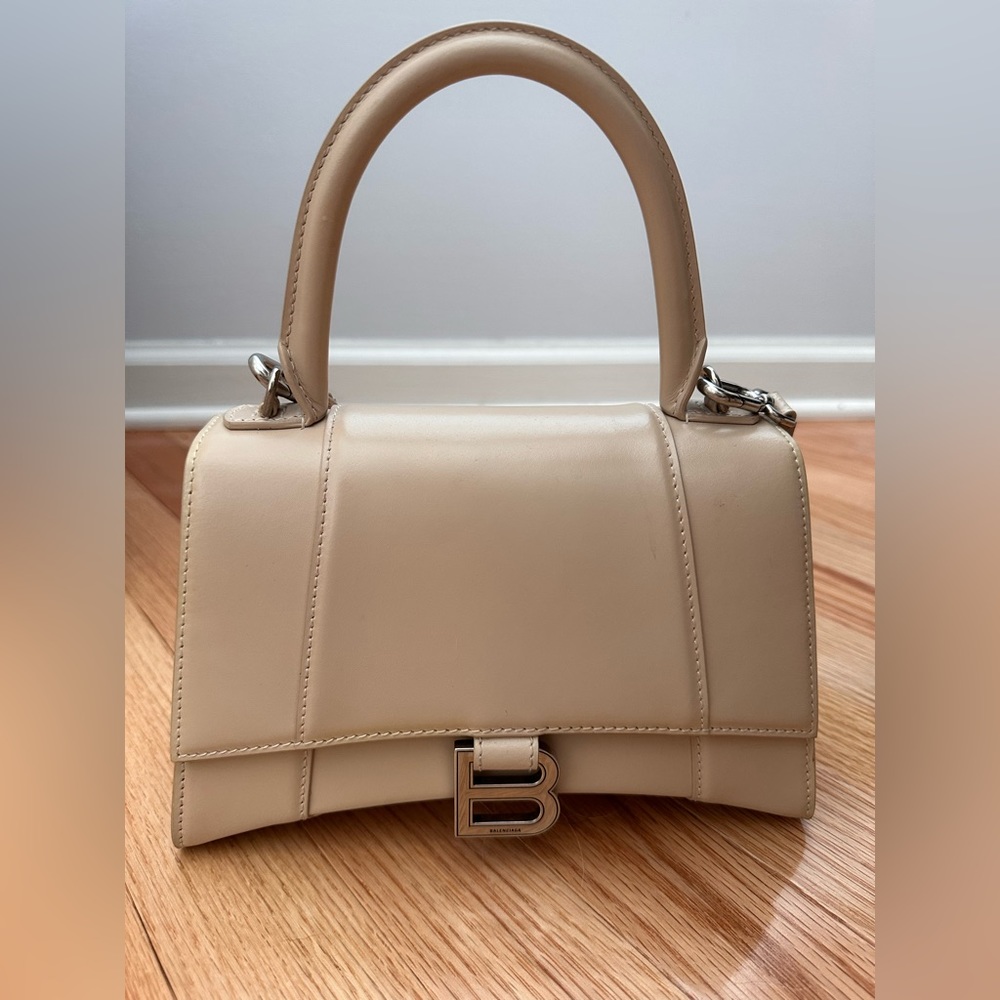 BALENCIAGA
Small Hourglass Top Handle Bag